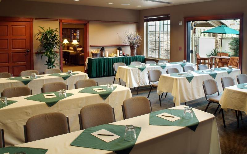 בית מלון כפרי Larkspur Landing Extended Stay Suites Hillsboro