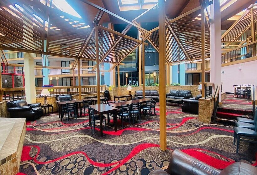 Mcm Grande Hotel Fundome Odessa