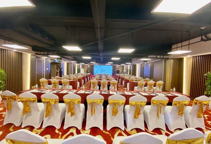 هتل Muong Thanh Luxury Song Han