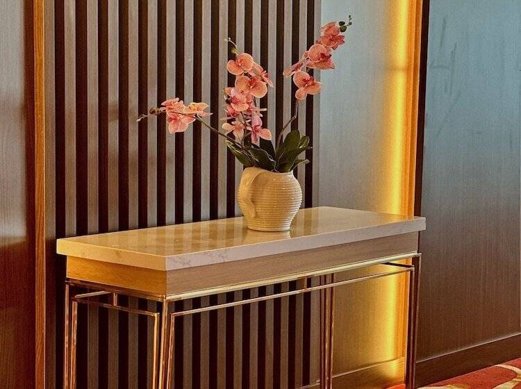 هتل Muong Thanh Luxury Song Han