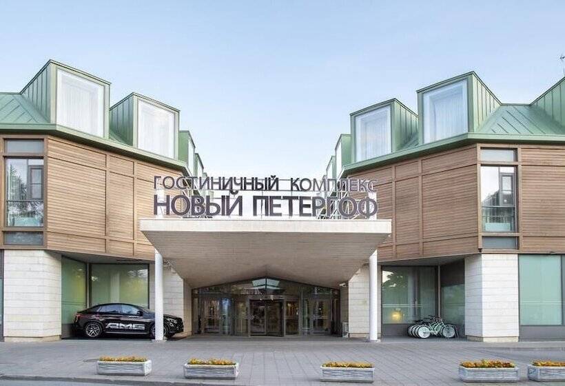 호텔 New Peterhof
