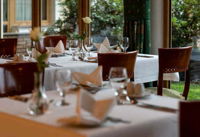 בית מלון כפרי Ossa Conference & Spa