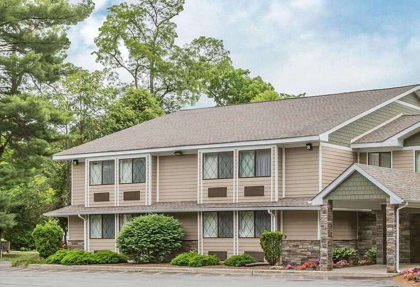 فندق Quality Inn Hyde Park   Poughkeepsie North
