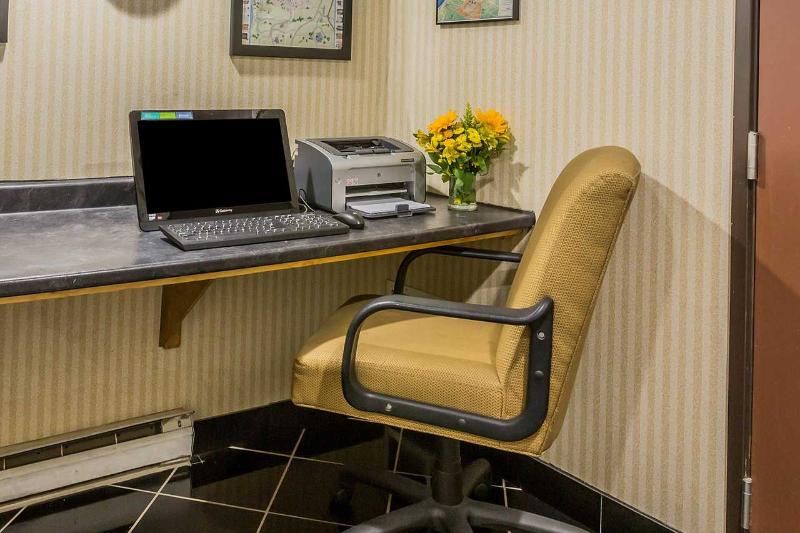 فندق Quality Inn Hyde Park   Poughkeepsie North