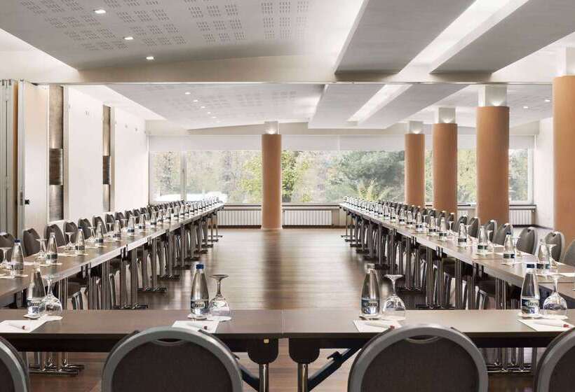 هتل Ramada By Wyndham Bucharest Parc