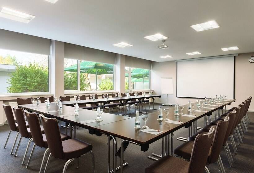 هتل Ramada By Wyndham Bucharest Parc