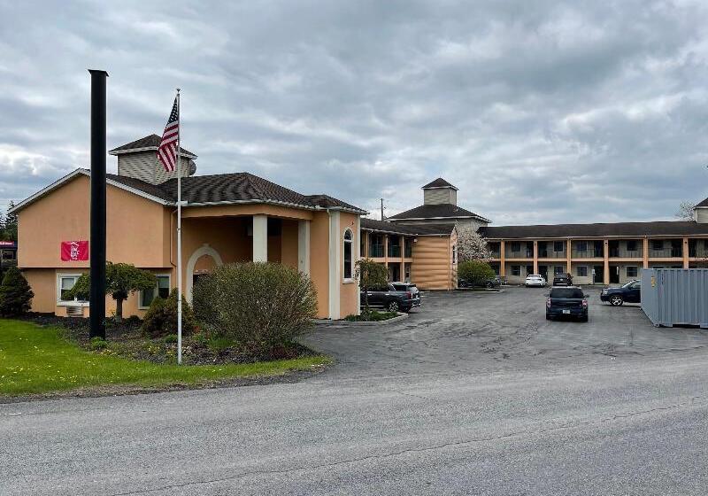 호텔 Red Roof Inn Weedsport