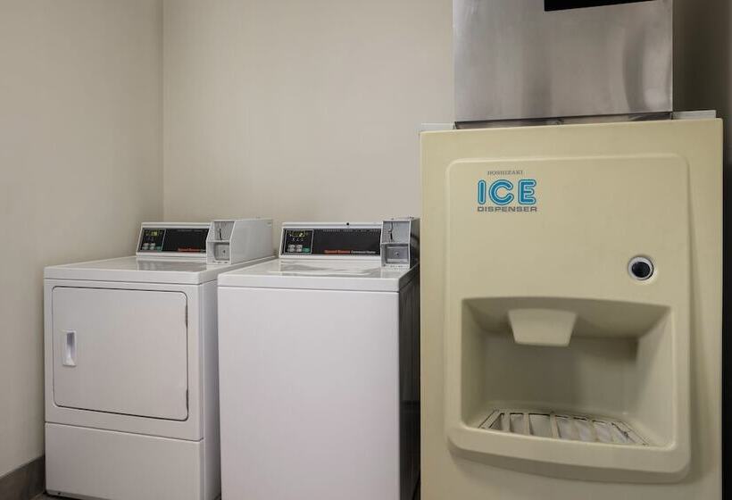 호텔 Red Roof Inn Weedsport