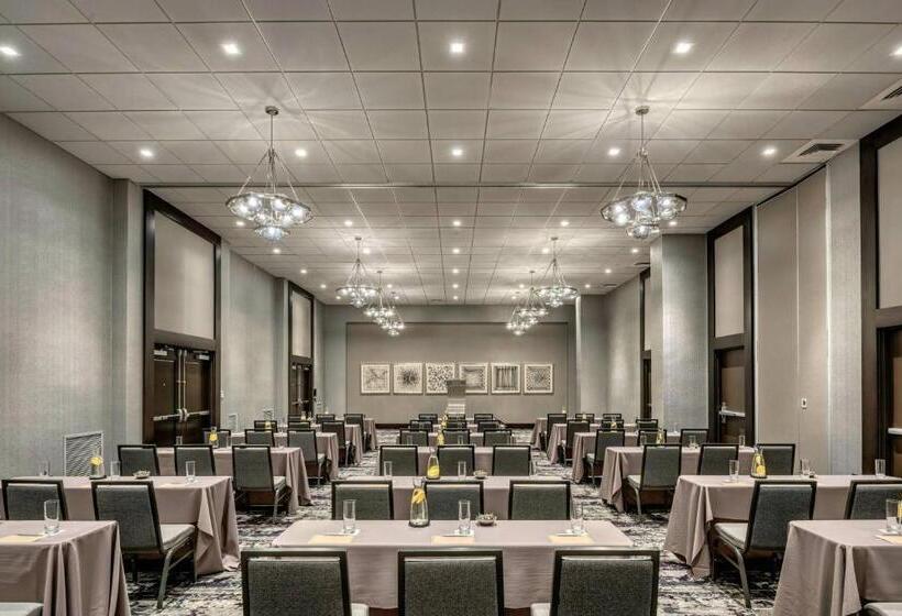 בית מלון כפרי Renaissance Boston Patriot Place