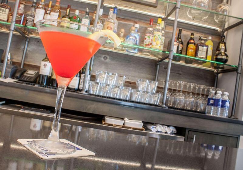 בית מלון כפרי Renovo Des Moines Urbandale,tapestry Collection Hilton