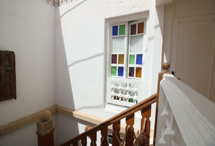 هتل Riad Dar Zayna