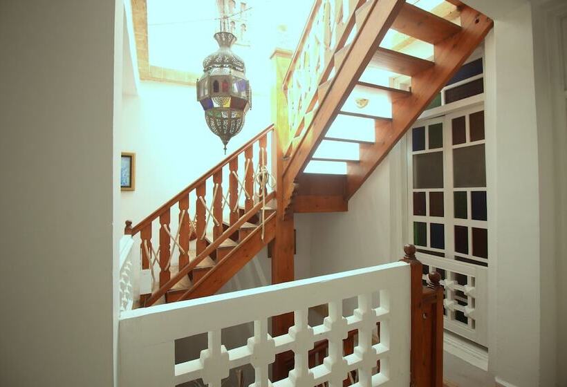 هتل Riad Dar Zayna