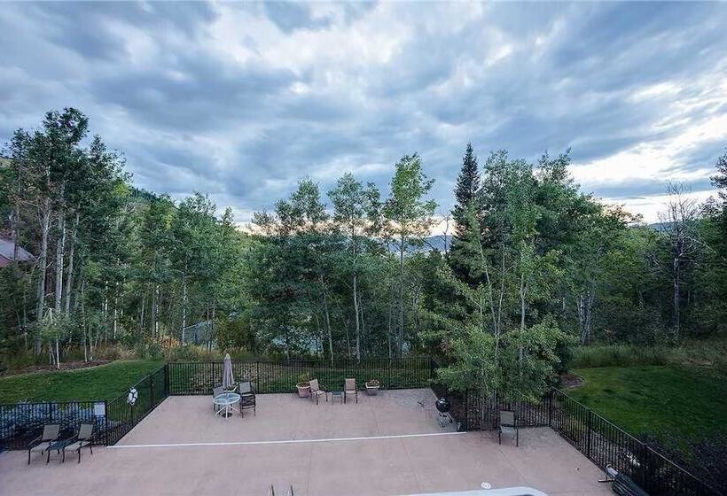 בית מלון כפרי Scandinavian Lodge And Condominiums By Pioneer Ridge Mgmt