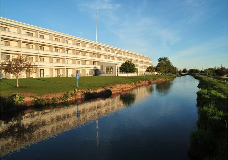 בית מלון כפרי Shilo Inns Idaho Falls