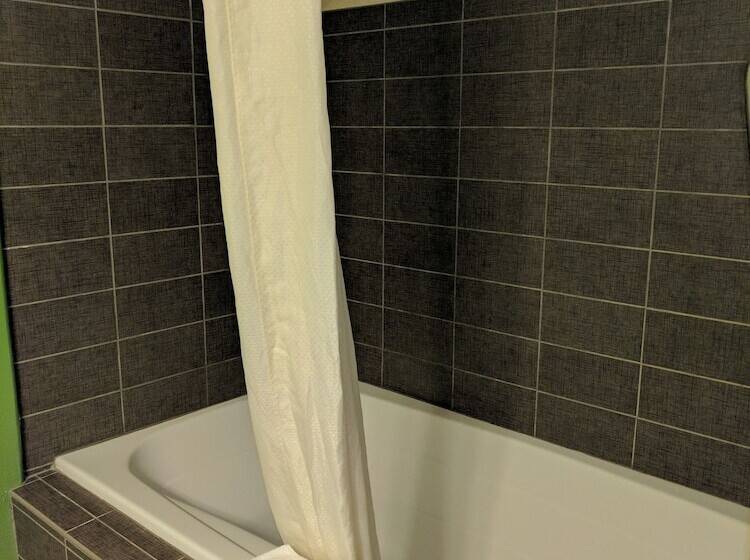 هتل Sleep Inn & Suites