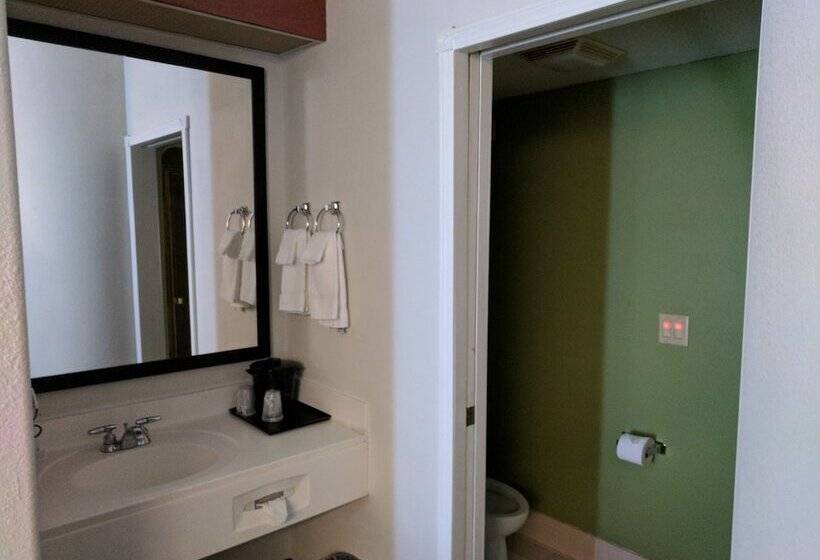 هتل Sleep Inn & Suites