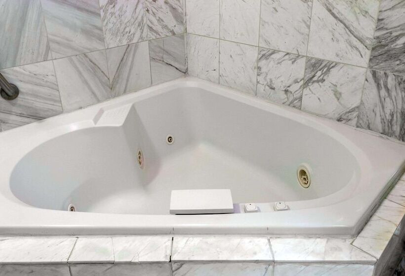 هتل Sleep Inn & Suites