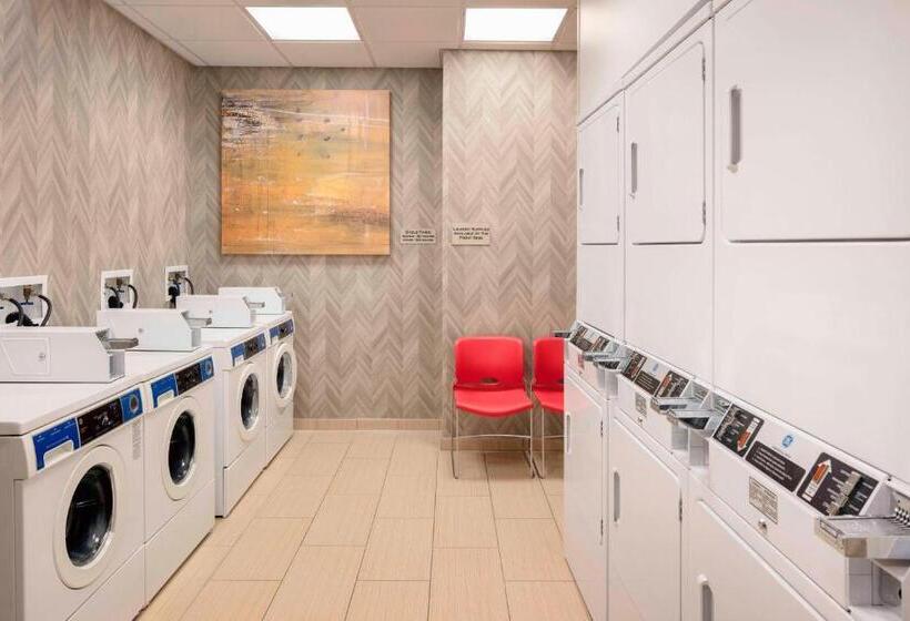 בית מלון כפרי Springhill Suites Indianapolis Downtown