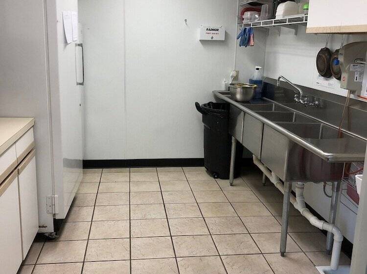 هتل Stay Wise Inn Cedaredge