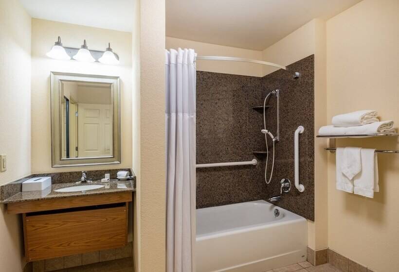 هتل Staybridge Suites Milwaukee Airport South, An Ihg