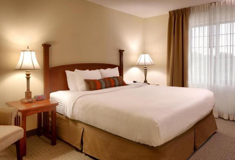 Отель Staybridge Suites Omaha 80th And Dodge, An Ihg