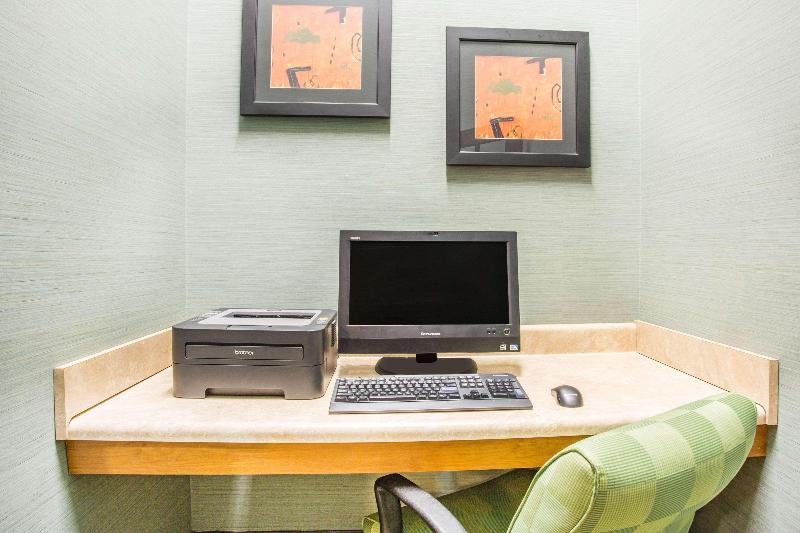 فندق Spark By Hilton Daleville Roanoke North