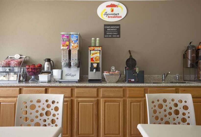 فندق Super 8 By Wyndham Fremont Ne