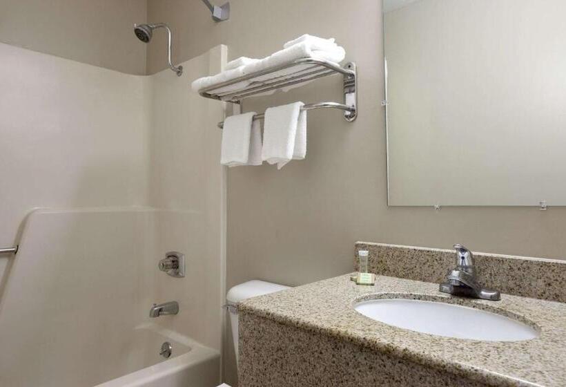 فندق Super 8 By Wyndham Fremont Ne