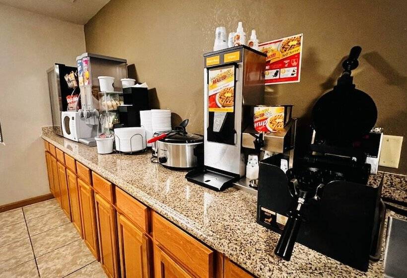 فندق Super 8 By Wyndham Fremont Ne