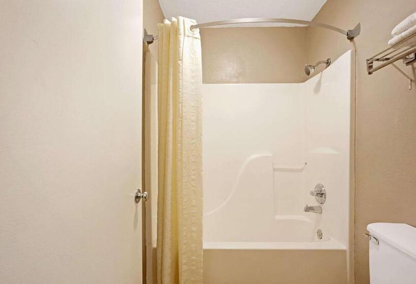 فندق Super 8 By Wyndham Oklahoma/frontier City