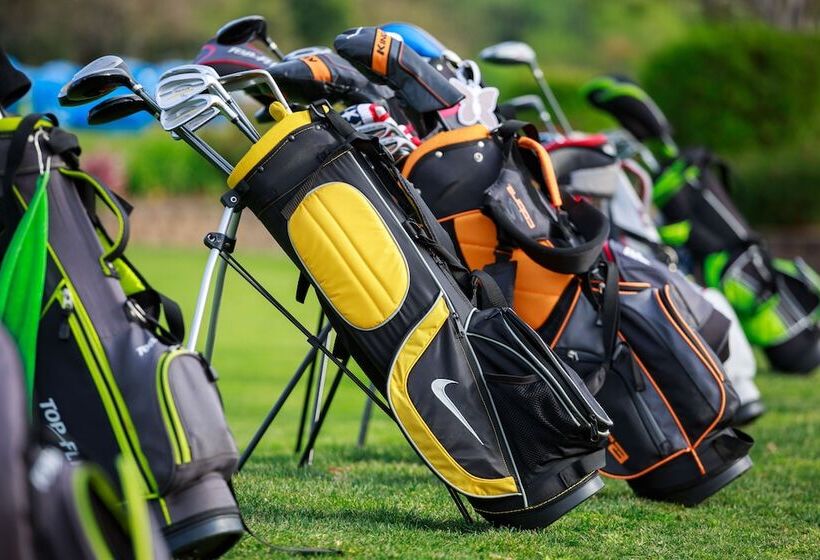 فندق Singing Hills Golf Resort