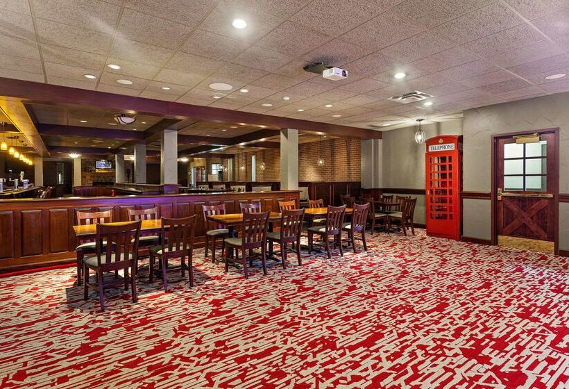 The Clover Hotel, Ascend Hotel Collection