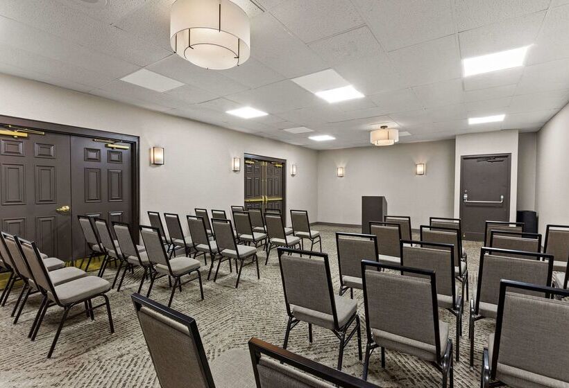 The Clover Hotel, Ascend Hotel Collection