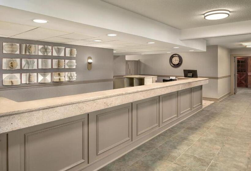 The Clover Hotel, Ascend Hotel Collection