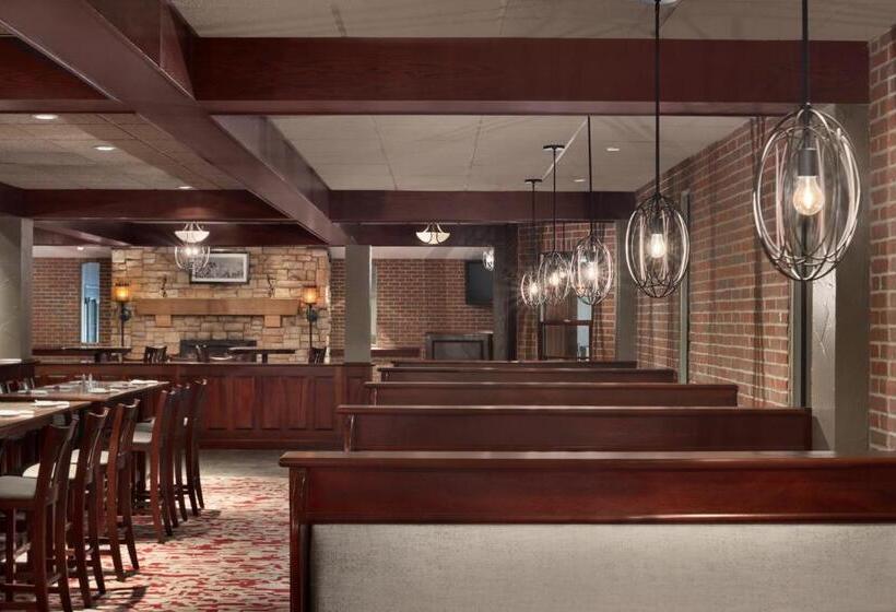 The Clover Hotel, Ascend Hotel Collection