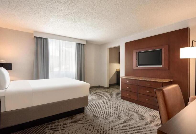 The Clover Hotel, Ascend Hotel Collection