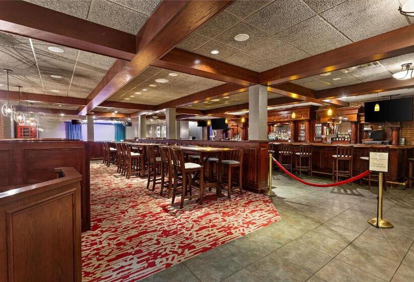 The Clover Hotel, Ascend Hotel Collection