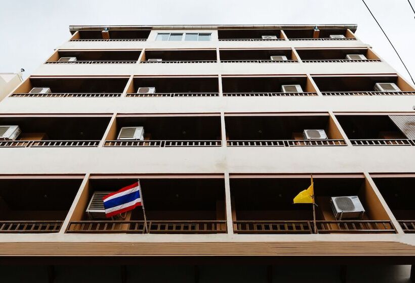 ホテル Thipurai Beach