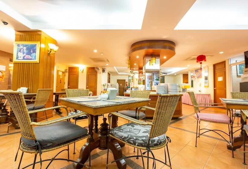 ホテル Thipurai Beach