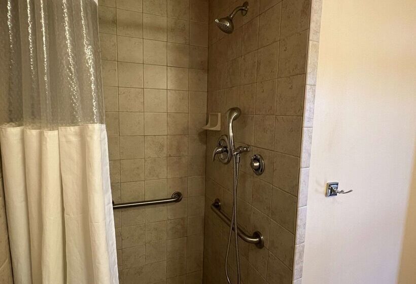 Отель Travelodge By Wyndham Hershey