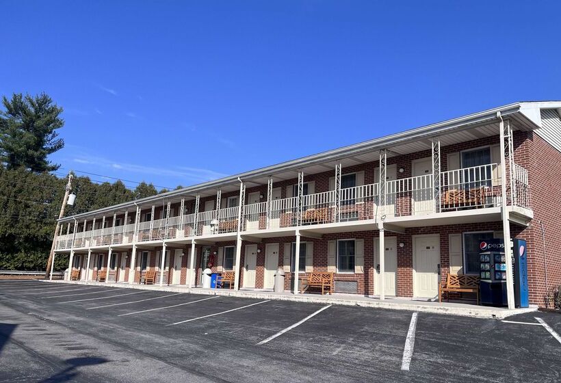 Отель Travelodge By Wyndham Hershey