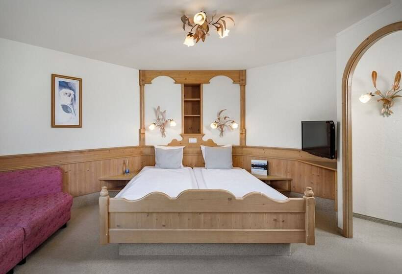 فندق Und Naturhaus Bellevue