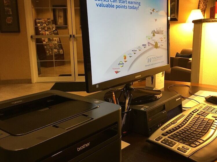 Microtel Inn & Suites By Wyndham Indianapolis Airport