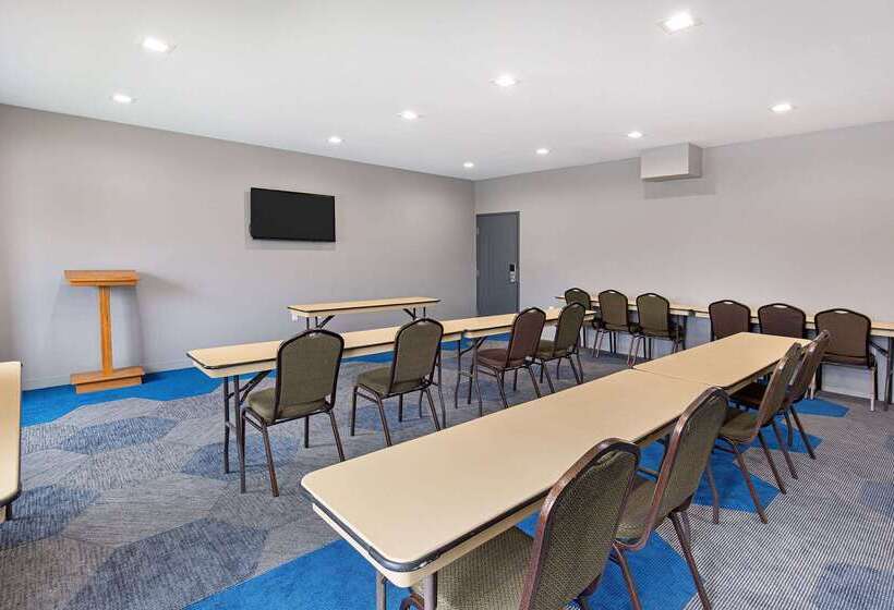 Microtel Inn & Suites By Wyndham Manchester