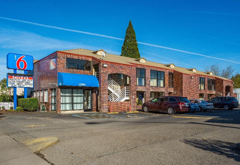 Motel 6 Canby, Or
