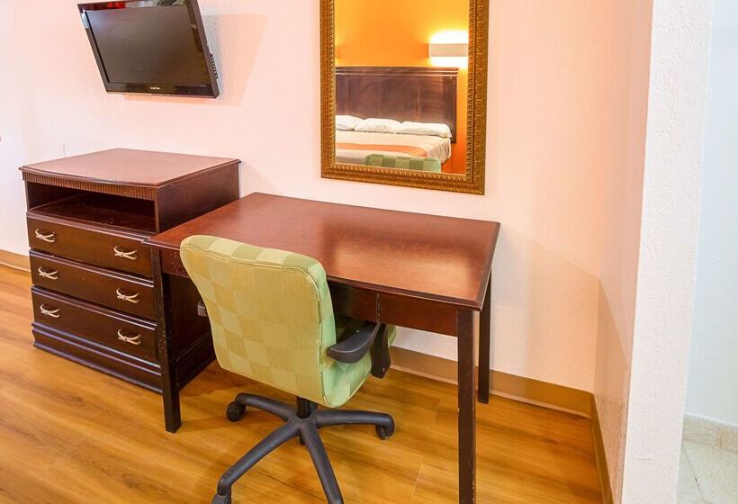 Motel 6 Red Oak, Tx   Dallas