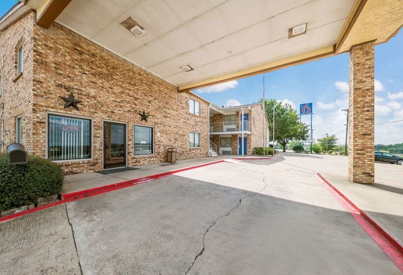 Motel 6 Red Oak, Tx   Dallas