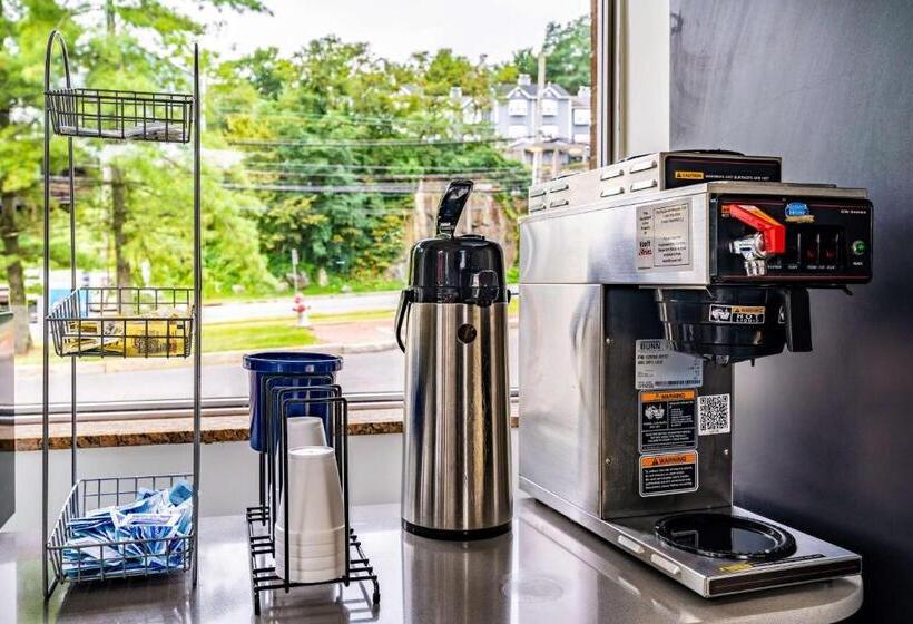 Motel 6 elmsford, Ny  White Plains