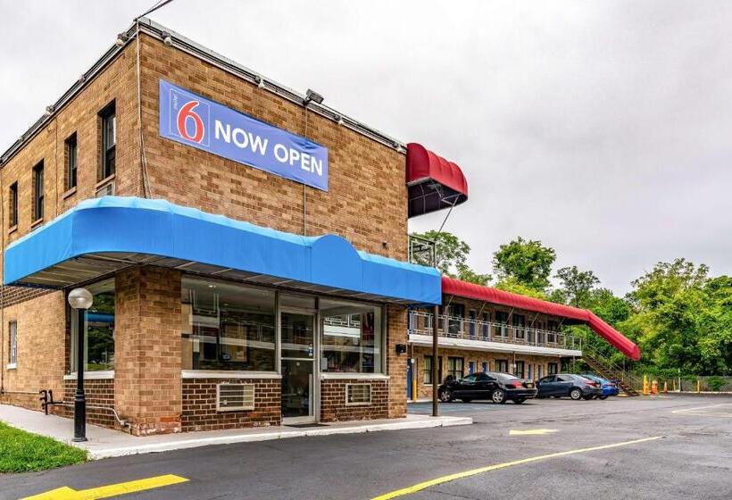 Motel 6 elmsford, Ny  White Plains