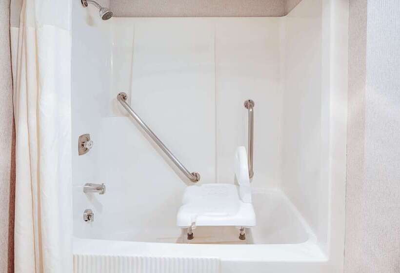 모텔 Super 8 Beachfront By Wyndham Mackinaw City, Mi